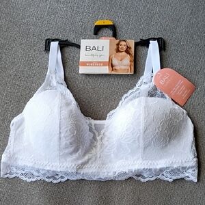 NWT Bali White Lace Wireless Comfort Bra Large